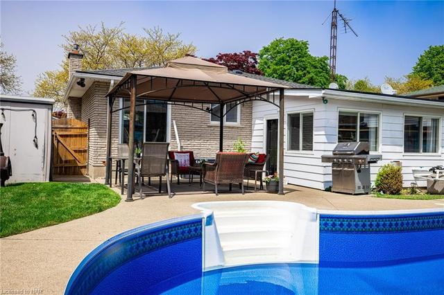 81 Cindy Dr, House detached with 4 bedrooms, 2 bathrooms and 3 parking in St. Catharines ON | Image 22