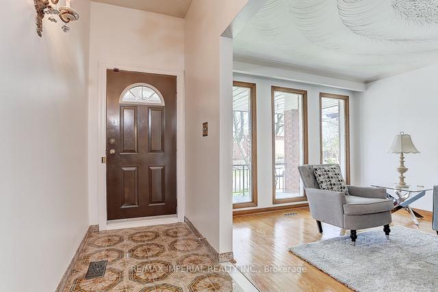 6 Crayford Dr, House detached with 4 bedrooms, 4 bathrooms and 4 parking in Toronto ON | Image 37