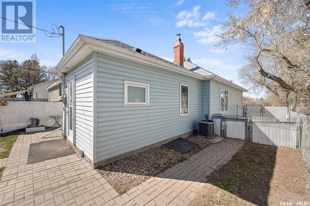 959 Iroquois Street W, House detached with 2 bedrooms, 1 bathrooms and null parking in Moose Jaw SK | Image 26