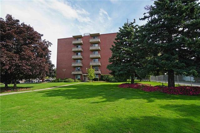 609 - 264 Grantham Ave, House attached with 2 bedrooms, 1 bathrooms and 1 parking in St. Catharines ON | Image 34