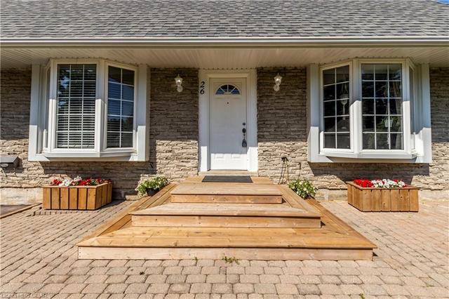 26 Pondview Crescent, House detached with 4 bedrooms, 2 bathrooms and 5 parking in Guelph ON | Image 4