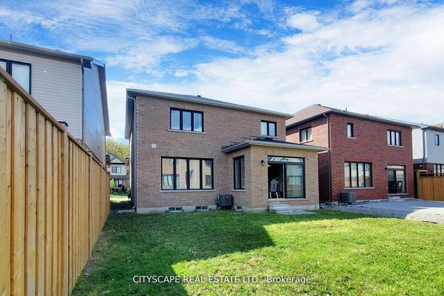146 Cactus Cres, House detached with 4 bedrooms, 3 bathrooms and 4 parking in Hamilton ON | Image 35