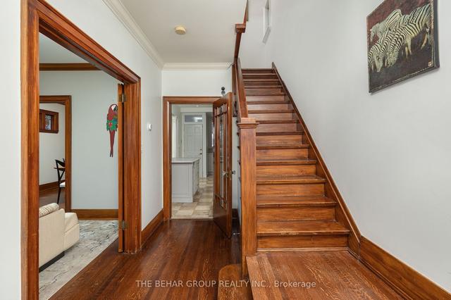 1840 Dufferin St, House detached with 3 bedrooms, 2 bathrooms and 2 parking in Toronto ON | Image 17
