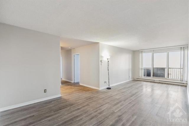 2001 - 900 Dynes Road, Condo with 3 bedrooms, 1 bathrooms and 1 parking in Ottawa ON | Image 10