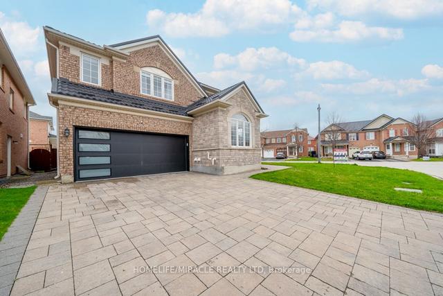 37 Millcar Dr, House detached with 4 bedrooms, 4 bathrooms and 6 parking in Toronto ON | Image 37