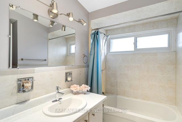 23 - 90 Castlebury Cres, Townhouse with 3 bedrooms, 4 bathrooms and 2 parking in Toronto ON | Image 22