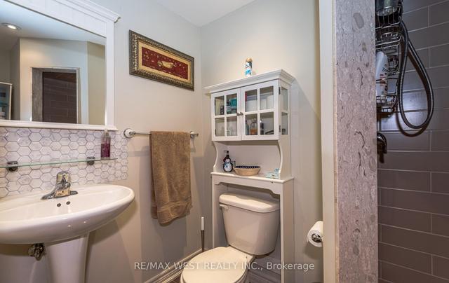 8 Carriage House Ct, House attached with 3 bedrooms, 4 bathrooms and 4 parking in Richmond Hill ON | Image 27