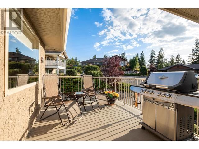 3429 Camelback Dr, House detached with 3 bedrooms, 2 bathrooms and 2 parking in Central Okanagan BC | Image 14