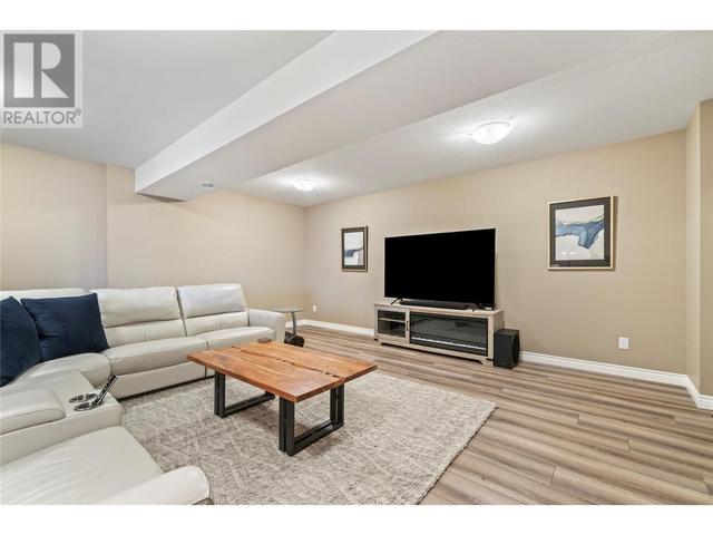 3949 Desert Pines Ave, House detached with 4 bedrooms, 3 bathrooms and 2 parking in Peachland BC | Image 40
