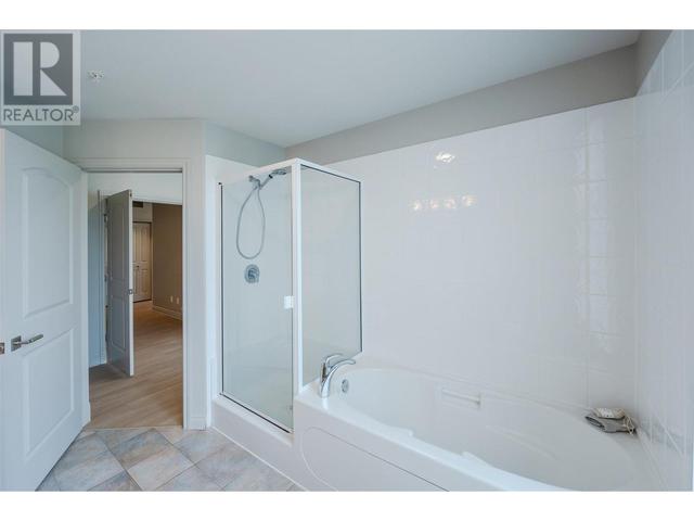 415 - 100 Lakeshore Dr, Condo with 2 bedrooms, 2 bathrooms and 1 parking in Penticton BC | Image 25