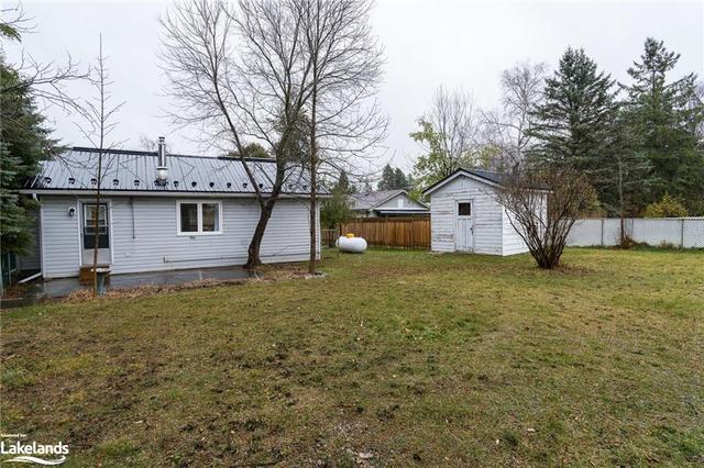 99 Betty Blvd, House detached with 1 bedrooms, 1 bathrooms and 8 parking in Wasaga Beach ON | Image 17