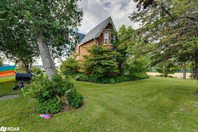 2647 Lockhart Road, House detached with 4 bedrooms, 2 bathrooms and 21 parking in Barrie ON | Image 2