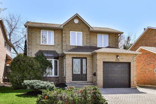 3210 Victoria St, House detached with 2 bedrooms, 4 bathrooms and 4 parking in Oakville ON | Image 1
