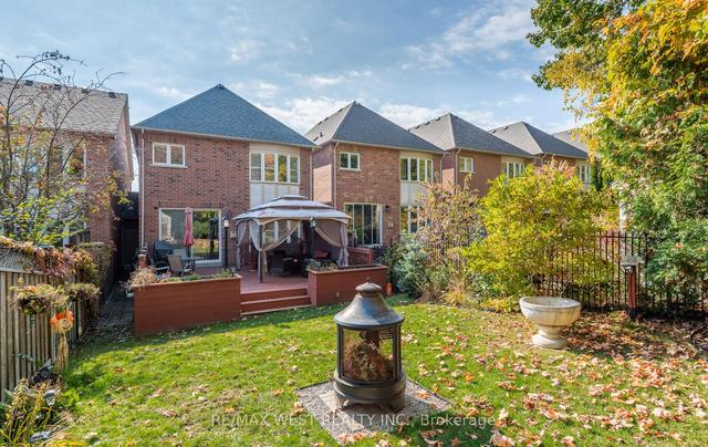 8 Carriage House Ct, House attached with 3 bedrooms, 4 bathrooms and 4 parking in Richmond Hill ON | Image 33