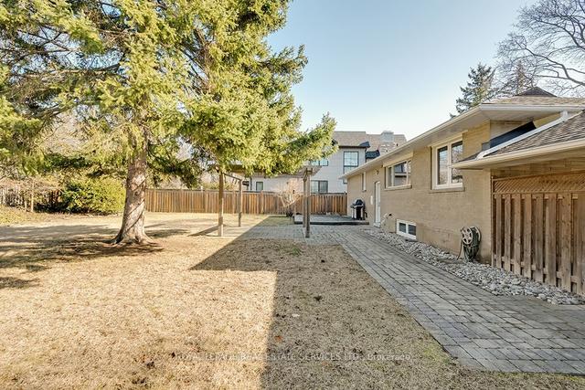2055 Duncan Rd, House detached with 3 bedrooms, 2 bathrooms and 4 parking in Oakville ON | Image 20