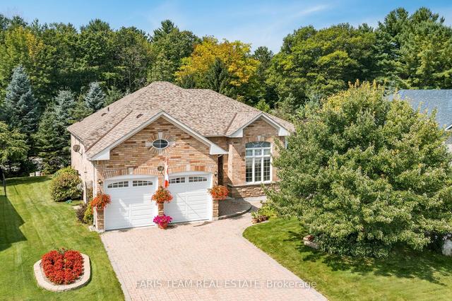 30 Masters Ln, House detached with 3 bedrooms, 3 bathrooms and 6 parking in Wasaga Beach ON | Image 1