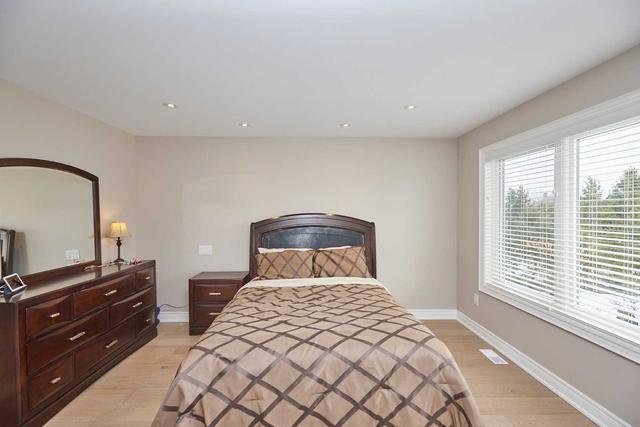 7912 Woodbine St, House detached with 4 bedrooms, 4 bathrooms and 4 parking in Niagara Falls ON | Image 15