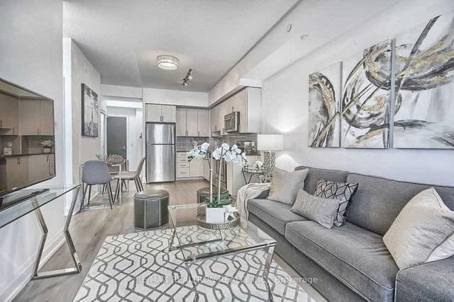 912 - 7890 Bathurst St, Condo with 1 bedrooms, 1 bathrooms and 1 parking in Vaughan ON | Image 2