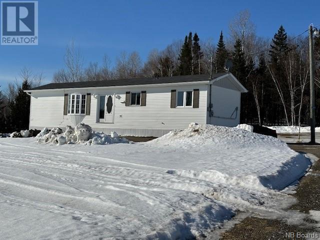 281 Rue Marcoux, House detached with 2 bedrooms, 1 bathrooms and null parking in Balmoral VL NB | Image 1