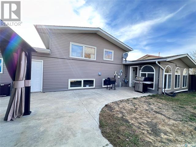 488 Willow Bay, House detached with 4 bedrooms, 3 bathrooms and null parking in Estevan SK | Image 39