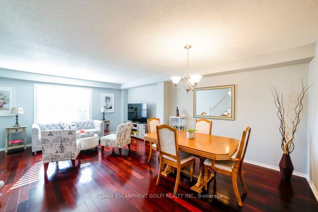 16 - 1540 Reeves Gate, Townhouse with 3 bedrooms, 3 bathrooms and 2 parking in Oakville ON | Image 4