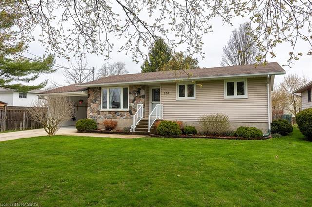 504 18th St E, House detached with 3 bedrooms, 1 bathrooms and 5 parking in Owen Sound ON | Image 12