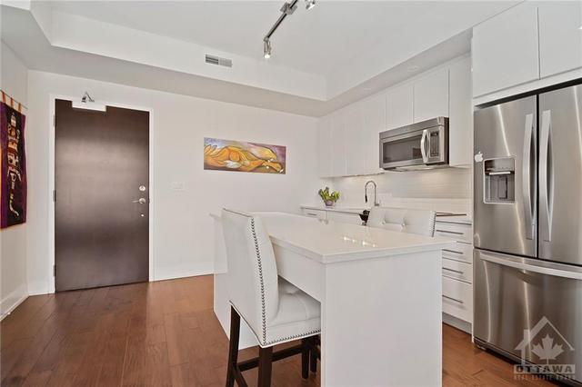 810 - 360 Patricia Avenue, Condo with 1 bedrooms, 1 bathrooms and 1 parking in Ottawa ON | Image 5