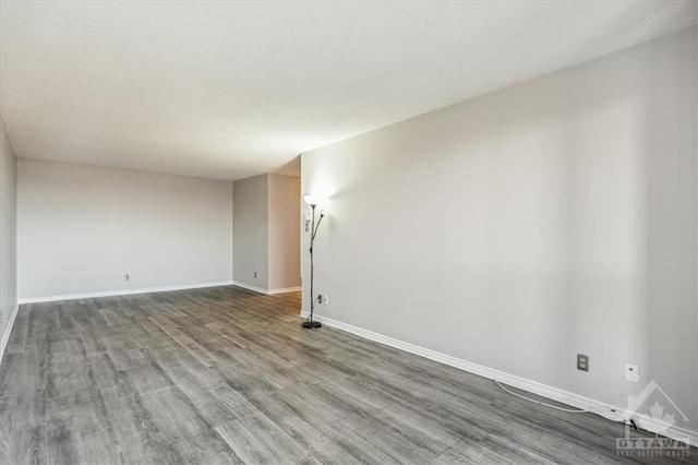 2001 - 900 Dynes Road, Condo with 3 bedrooms, 1 bathrooms and 1 parking in Ottawa ON | Image 13