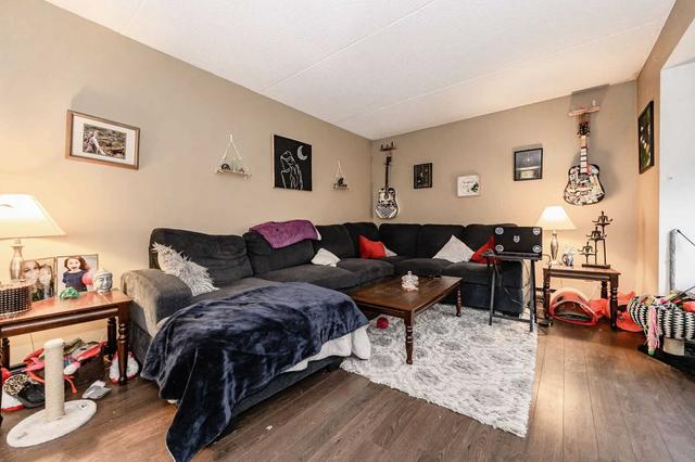 401 Erb St. W. St W, Condo with 2 bedrooms, 2 bathrooms and 1 parking in Waterloo ON | Image 5