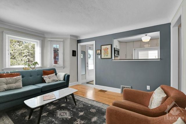 225 Arlington Ave, House detached with 3 bedrooms, 2 bathrooms and 4 parking in Ottawa ON | Image 6