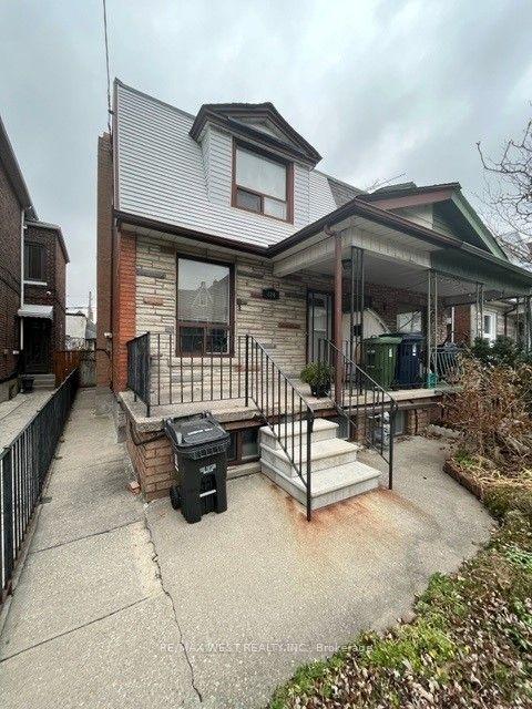 124 Lindsey Ave, House semidetached with 4 bedrooms, 3 bathrooms and 2 parking in Toronto ON | Image 12