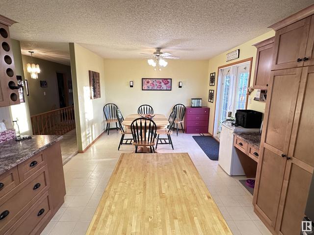 11047 105 St, House detached with 4 bedrooms, 2 bathrooms and 4 parking in Westlock AB | Image 36