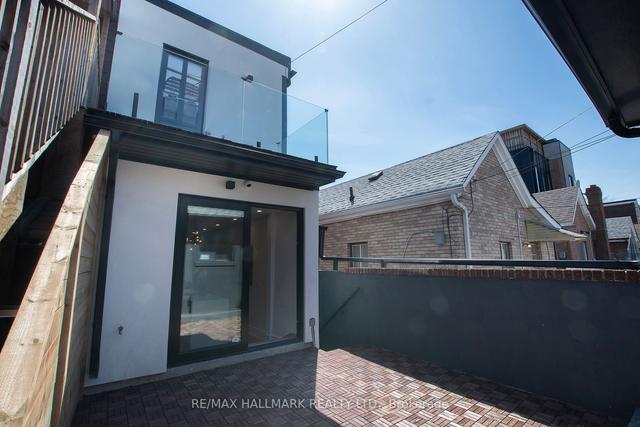 8 Rolyat St, House attached with 4 bedrooms, 5 bathrooms and 1 parking in Toronto ON | Image 35
