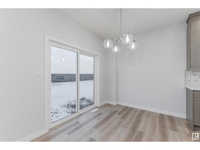 3229 Magpie Link Nw, House detached with 3 bedrooms, 2 bathrooms and null parking in Edmonton AB | Image 9