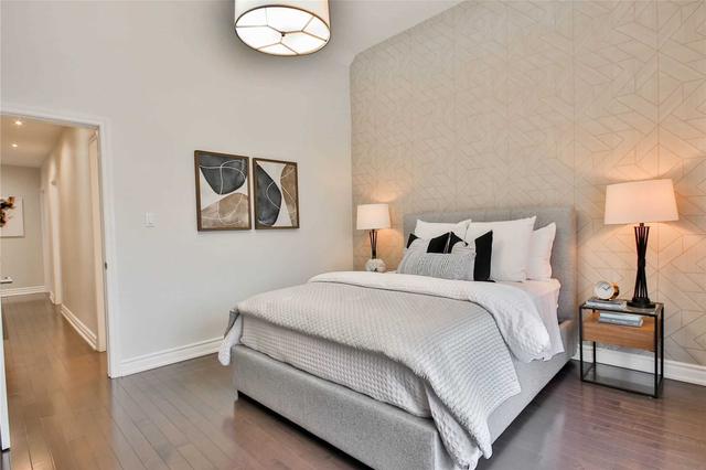 180 Withrow Ave, House semidetached with 3 bedrooms, 2 bathrooms and 2 parking in Toronto ON | Image 9