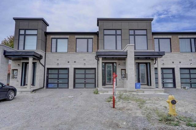 59 Pine Gate Pl, House attached with 3 bedrooms, 4 bathrooms and 3 parking in Whitby ON | Image 1