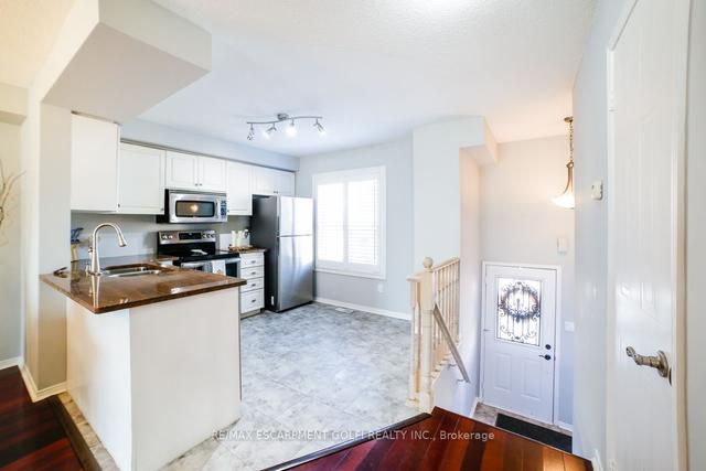 16 - 1540 Reeves Gate, Townhouse with 3 bedrooms, 3 bathrooms and 2 parking in Oakville ON | Image 34