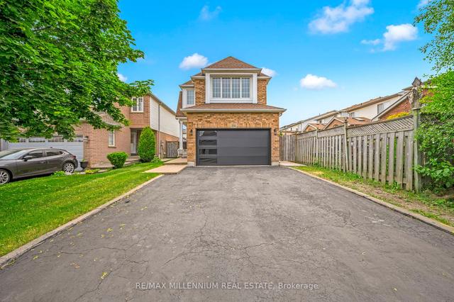 104 Larkspur Rd, House detached with 4 bedrooms, 4 bathrooms and 4 parking in Brampton ON | Image 12