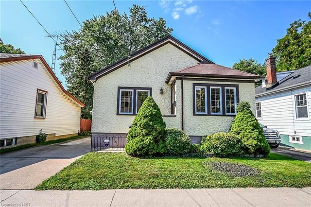 9 Water St, House detached with 3 bedrooms, 1 bathrooms and 4 parking in St. Catharines ON | Image 12