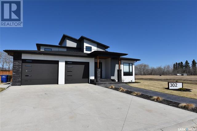 302 Coventry Cres, House detached with 4 bedrooms, 3 bathrooms and null parking in Nipawin SK | Image 1