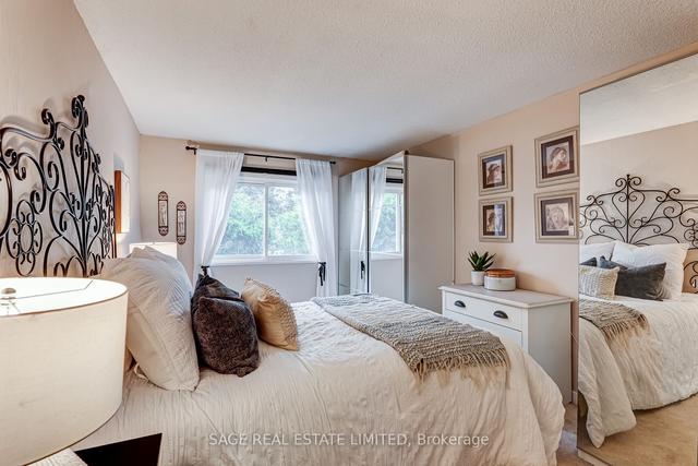 101 Springhouse Sq, House attached with 3 bedrooms, 2 bathrooms and 2 parking in Toronto ON | Image 6