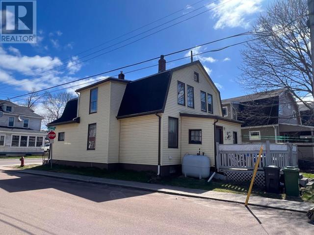 11 Spring St, House other with 0 bedrooms, 0 bathrooms and null parking in Charlottetown PE | Image 3
