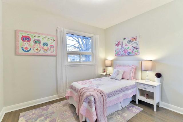 1349 Melton Dr, House detached with 3 bedrooms, 2 bathrooms and 8 parking in Mississauga ON | Image 10