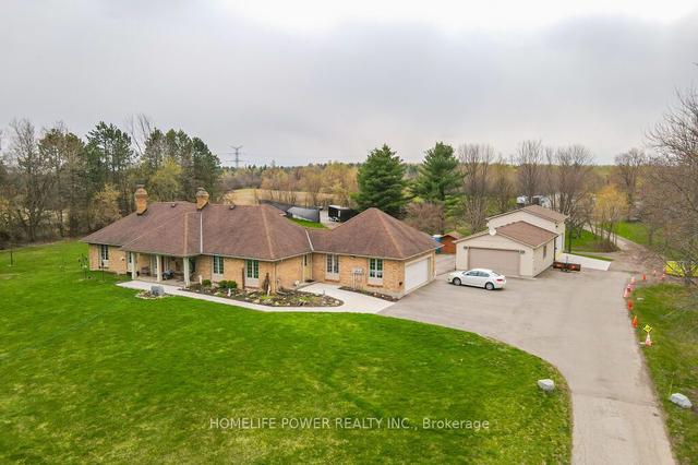 4290 Victoria Rd S, Home with 3 bedrooms, 5 bathrooms and 12 parking in Puslinch ON | Image 1