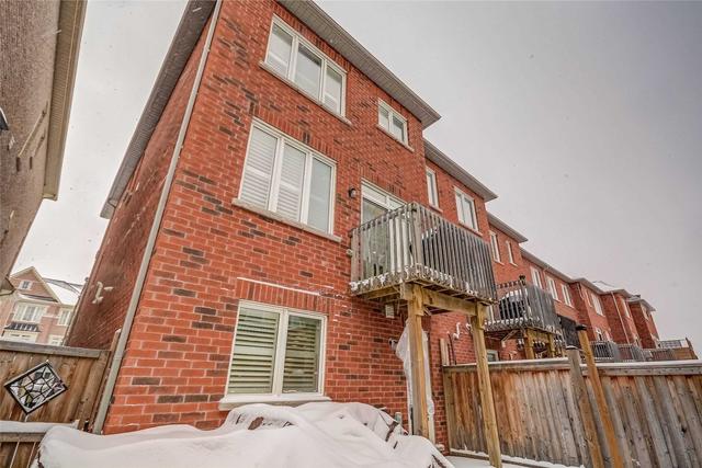 15 Rockbrook Tr, House attached with 3 bedrooms, 3 bathrooms and 3 parking in Brampton ON | Image 25