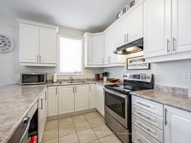 64 Pedwell St, House detached with 2 bedrooms, 2 bathrooms and 3 parking in Clarington ON | Image 4