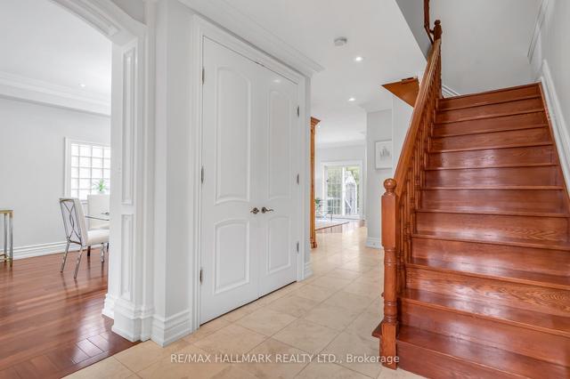 104 Mayfield Ave, House detached with 4 bedrooms, 4 bathrooms and 3 parking in Toronto ON | Image 12