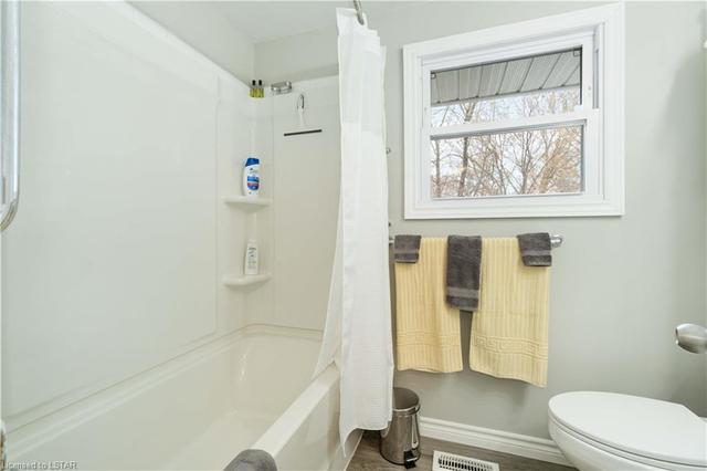 938 Exmouth Street, House detached with 4 bedrooms, 2 bathrooms and null parking in Sarnia ON | Image 20