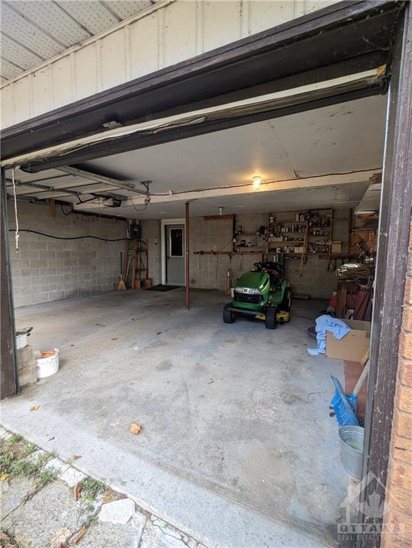 garage | Image 25