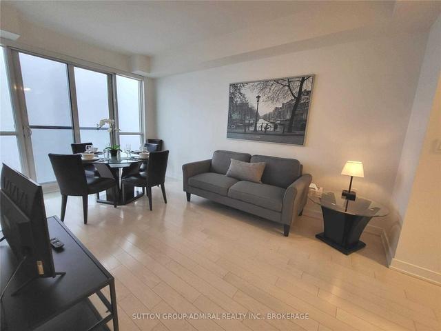 2701 - 1 The Esplanade Dr, Condo with 1 bedrooms, 1 bathrooms and 0 parking in Toronto ON | Image 6